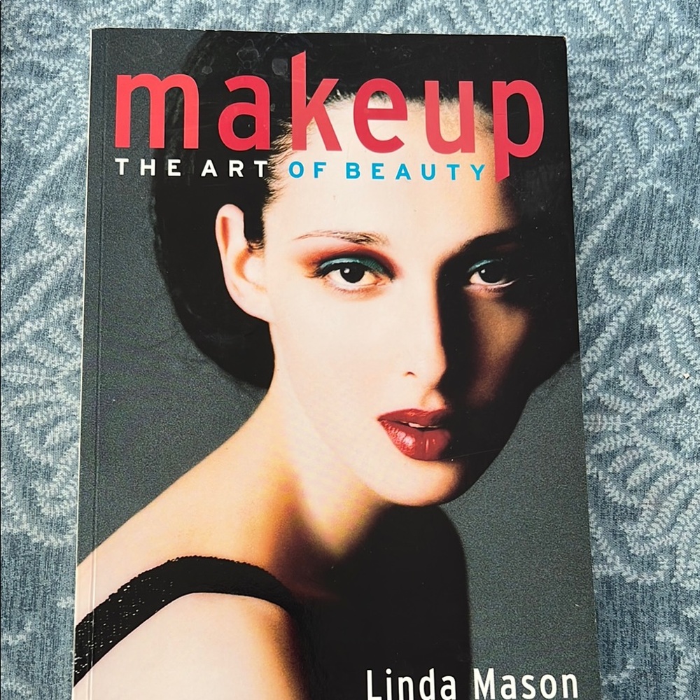 Makeup Book - The Art of Beauty
